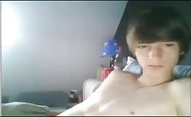 Hot young gay boy jerking off before sleeping.mp4-muxed