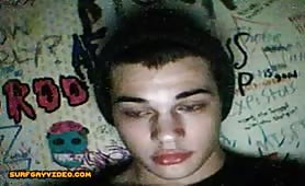 Cute lad wanking on Omegle • Webcam Twinks