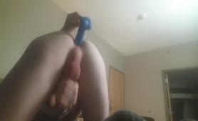 Dildoing tight ass