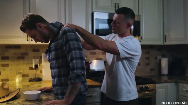 Hunk City stud Fucks Beefy Country stud's Tight Ass