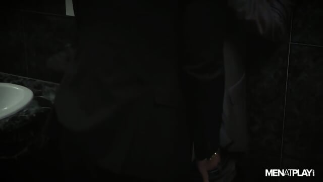 Hung Dudes Pound Each Other's Ass