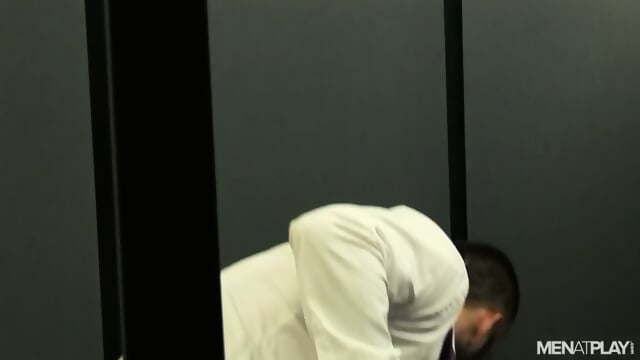 Hung Stud Pounds Tight Ass, Breeds Deep