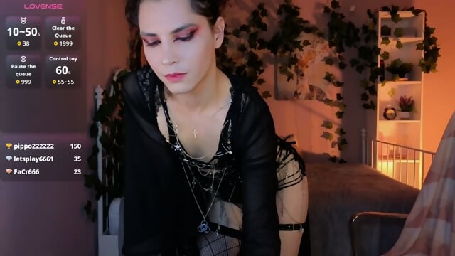 Damienlake's Thick Dick Gets Sucked and Fucked