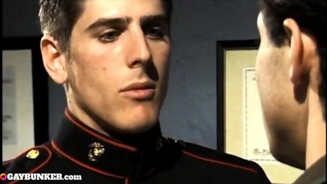 Big cock pretty boy cumshot